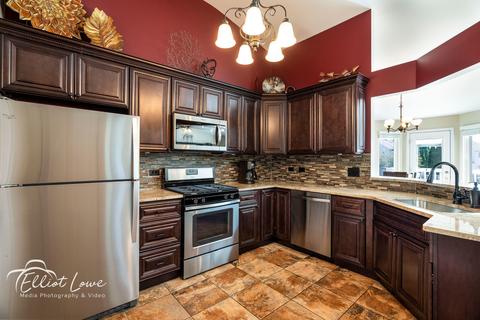 2215 Clipper Ct, Elgin, IL 60123 photo 6