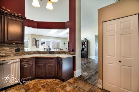 2215 Clipper Ct, Elgin, IL 60123 photo 7