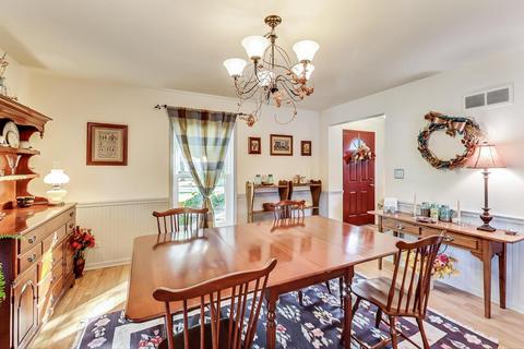 1011 Pershing Ave, Wheaton, IL 60189 photo 10