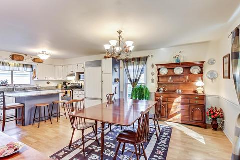 1011 Pershing Ave, Wheaton, IL 60189 photo 8