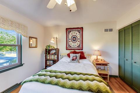 1011 Pershing Ave, Wheaton, IL 60189 photo 24