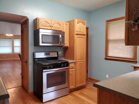 554 Arlington Ave, Des Plaines, IL 60016 photo 13