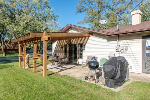 1690 Bedford Rd, Hoffman Estates, IL 60169 photo 21