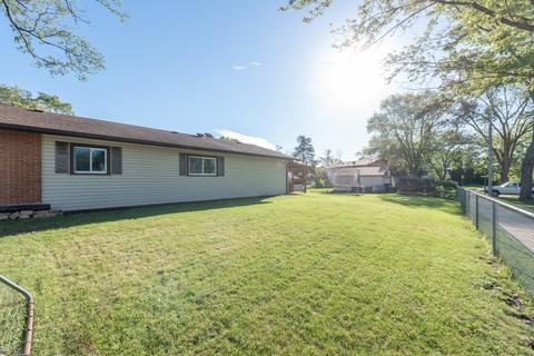 1690 Bedford Rd, Hoffman Estates, IL 60169 photo 27