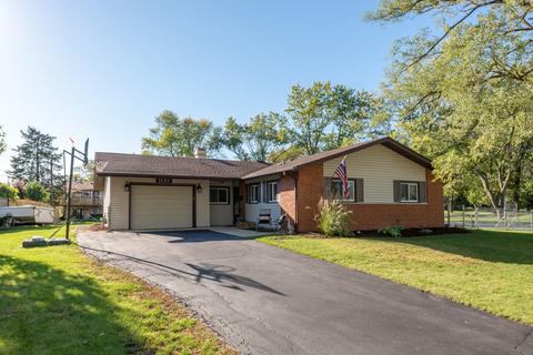 1690 Bedford Rd, Hoffman Estates, IL 60169 photo 1