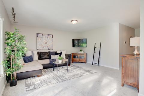 1690 Bedford Rd, Hoffman Estates, IL 60169 photo 6