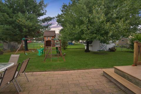 1612 Fairfield Dr, Normal, IL 61761 photo 40