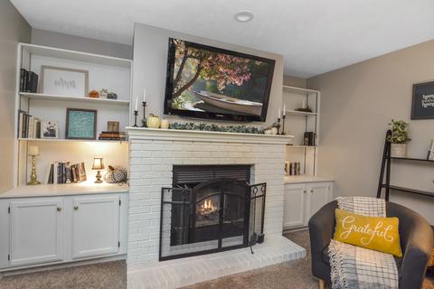 1612 Fairfield Dr, Normal, IL 61761 photo 28