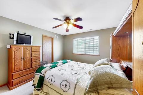 190 Durango Dr, Gilberts, IL 60136 photo 10