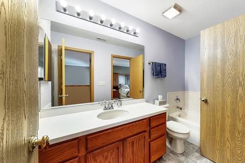 190 Durango Dr, Gilberts, IL 60136 photo 12