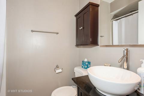 945 W Firestone Dr, Hoffman Estates, IL 60192 photo 9