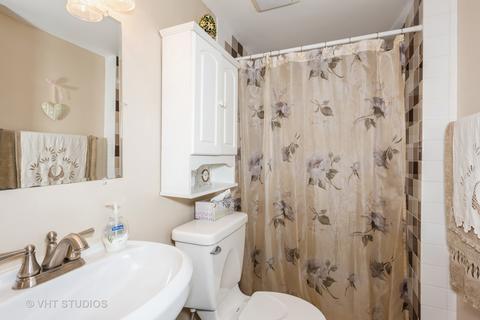 945 W Firestone Dr, Hoffman Estates, IL 60192 photo 14
