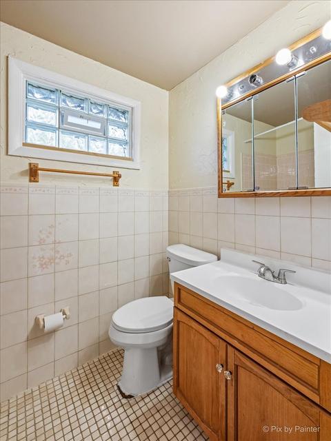 126 E Highland Ave, Mount Prospect, IL 60056 photo 11