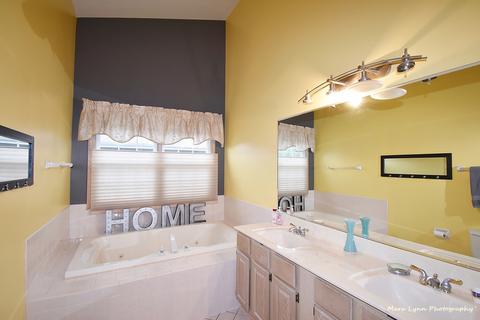 222 John Dr, Bartlett, IL 60103 photo 20