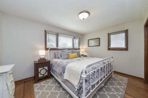 302 Vernon Ave, Wheaton, IL 60187 photo 8