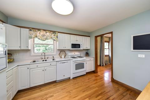 302 Vernon Ave, Wheaton, IL 60187 photo 7