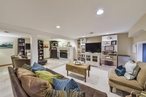 302 Vernon Ave, Wheaton, IL 60187 photo 13