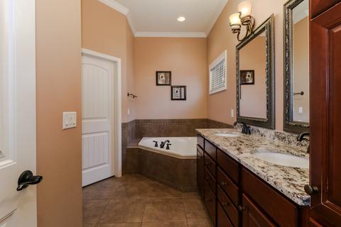 5404 Longfield Rd, Bloomington, IL 61705 photo 25