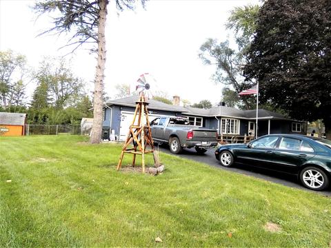 2600 Saint James St, Rolling Meadows, IL 60008 photo 4