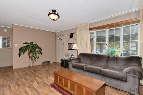 2600 Saint James St, Rolling Meadows, IL 60008 photo 5