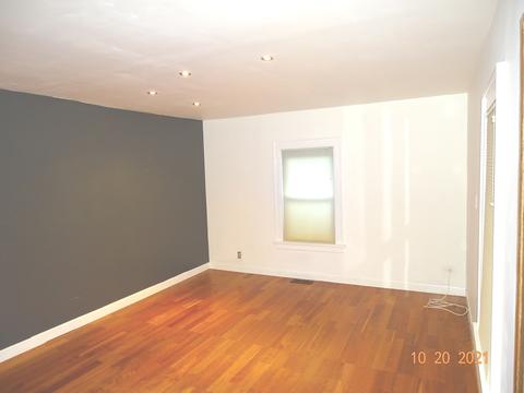 1099 Walter Ave, Des Plaines, IL 60016 photo 6