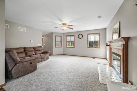 426 E Reader St, Elburn, IL 60119 photo 5