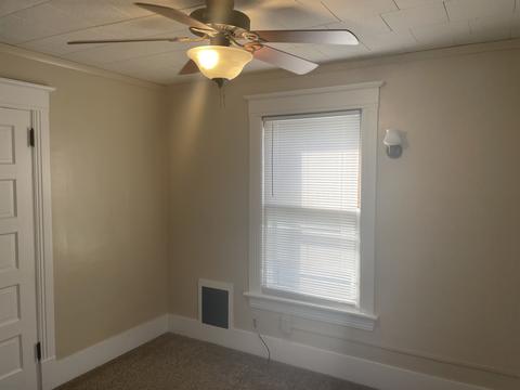 703 E Market St, Bloomington, IL 61701 photo 11