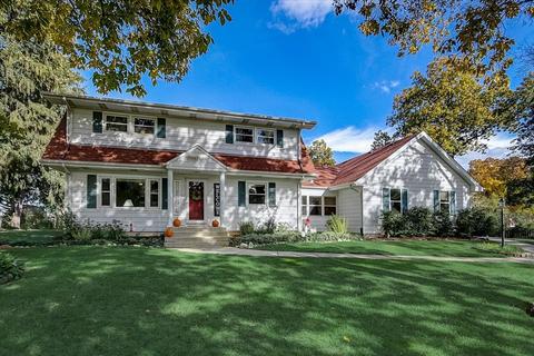 39 W910 Rt 20, Elgin, IL 60124 photo 1