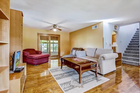 39 W910 Rt 20, Elgin, IL 60124 photo 5