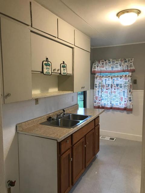 676 Webster Cir E, Kankakee, IL 60901 photo 4