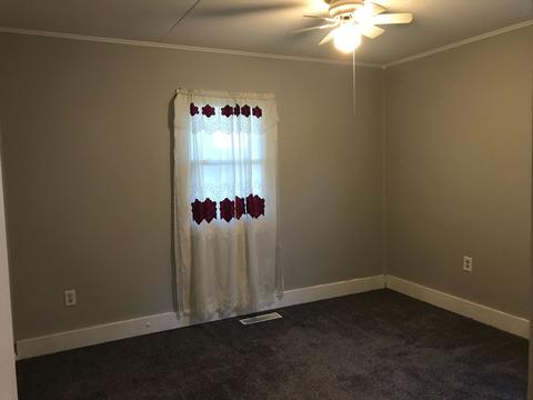 676 Webster Cir E, Kankakee, IL 60901 photo 8
