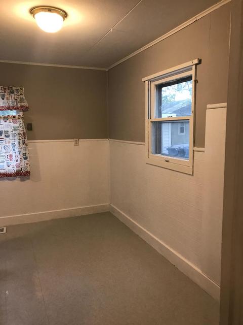 676 Webster Cir E, Kankakee, IL 60901 photo 5