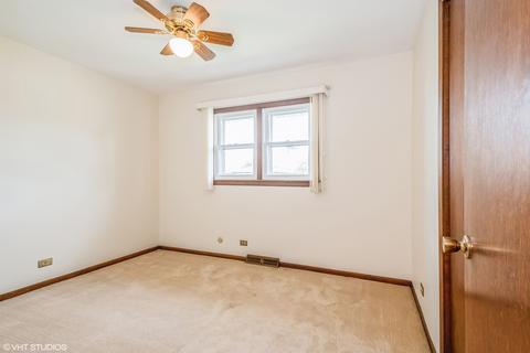 2670 Rusty Dr, Des Plaines, IL 60018 photo 12