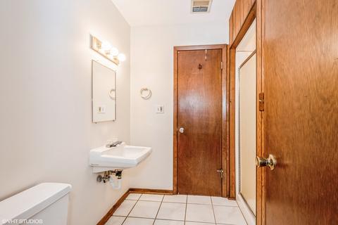 2670 Rusty Dr, Des Plaines, IL 60018 photo 13