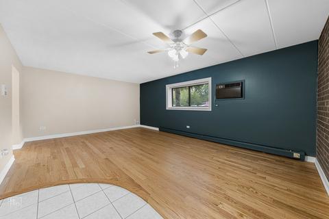 138 E Bailey Rd #A, Naperville, IL 60565 photo 3