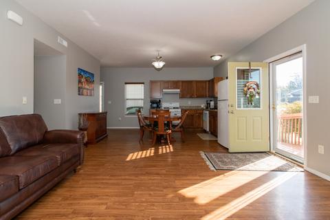 15 Trailside Ct, Bloomington, IL 61701 photo 4