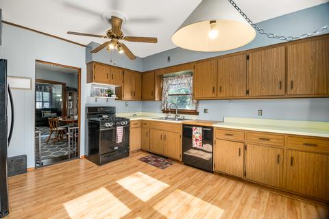 8011 44th Ct, Lyons, IL 60534 photo 4