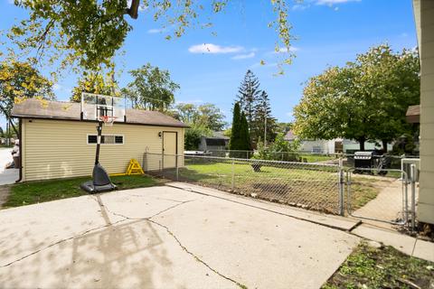 8011 44th Ct, Lyons, IL 60534 photo 16