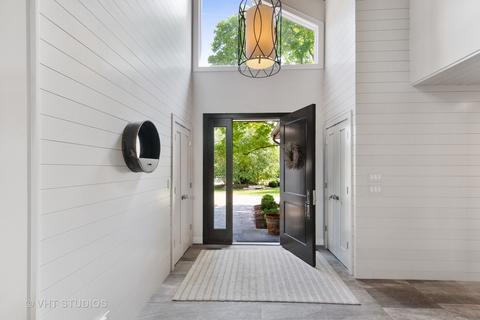 67 Overlook Dr, Golf, IL 60029 photo 2