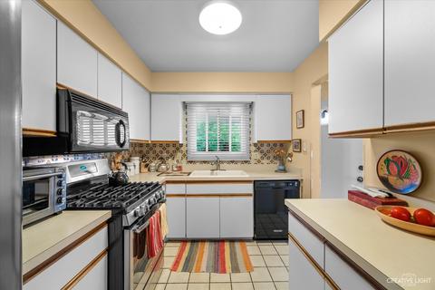 1406 Blackburn St, Wheaton, IL 60189 photo 7