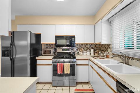 1406 Blackburn St, Wheaton, IL 60189 photo 6