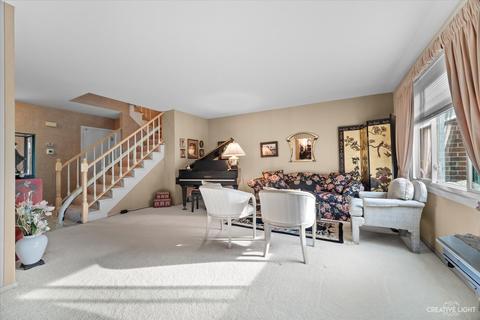 1406 Blackburn St, Wheaton, IL 60189 photo 3