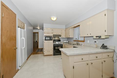 7608 S Oconto Ave, Bridgeview, IL 60455 photo 7