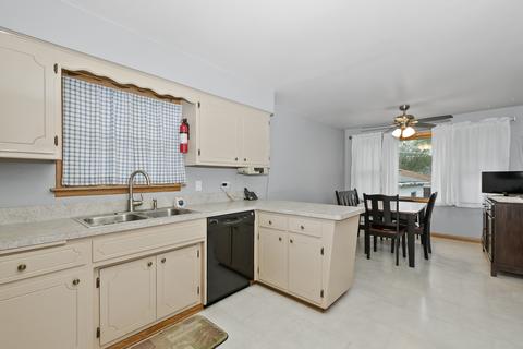 7608 S Oconto Ave, Bridgeview, IL 60455 photo 9
