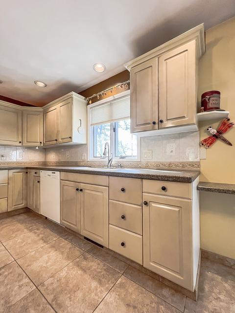 2812 Red Fox Ct, Freeport, IL 61032 photo 11