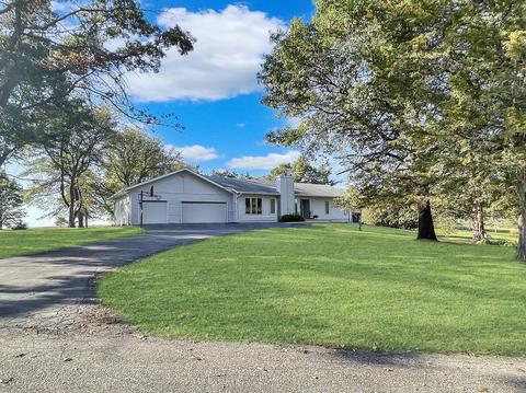 2812 Red Fox Ct, Freeport, IL 61032 photo 1