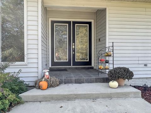 2812 Red Fox Ct, Freeport, IL 61032 photo 3