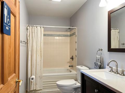 2204 N Pebble Dr, Mchenry, IL 60051 photo 28
