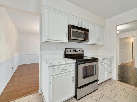 1702 Dickinson Dr, Wheaton, IL 60189 photo 11