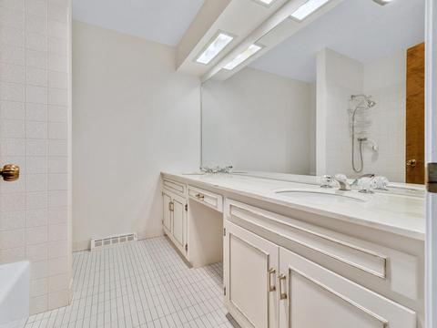 1702 Dickinson Dr, Wheaton, IL 60189 photo 18